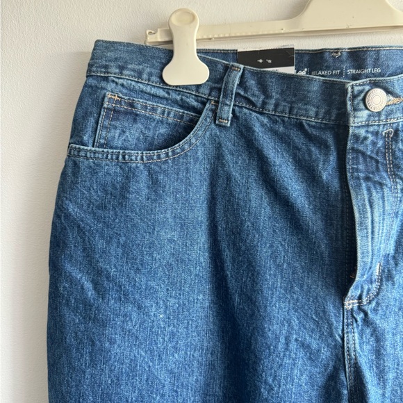 Lee Relaxed Fit Straight Leg Jeans - Picture 4 of 7